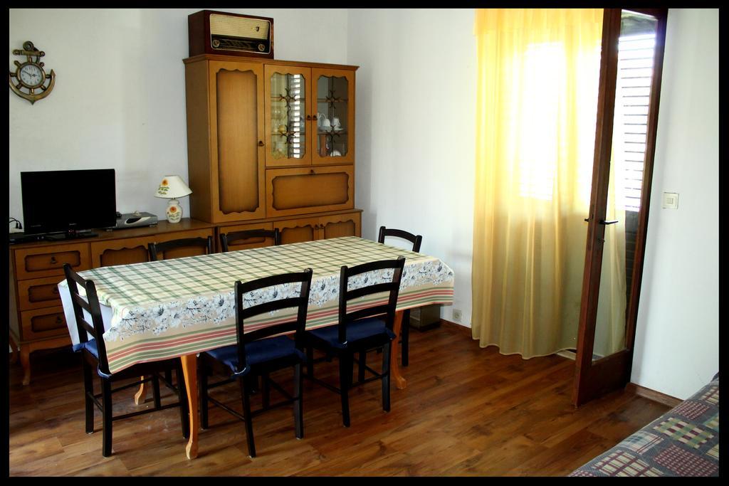 Apartments Boljat Supetar Værelse billede